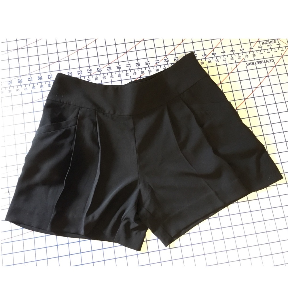 LOFT drapes pleated shorts, high-waisted